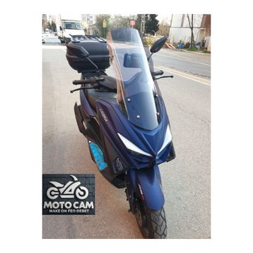 Motocam Arora Max T Easy 125 Ön Cam 2022-2026 Model 55 cm Füme Renkli 4 mm Kısa Motosiklet Rüzgarlık