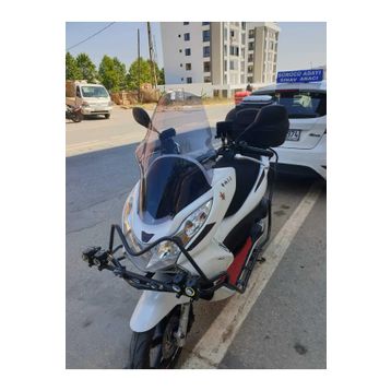 Motocam Honda PCX 2011-2013 Model 59 cm Açık Füme Renkli 4 mm Orta Boy Ön Cam