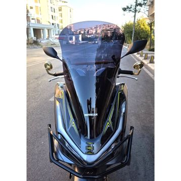 Motocam Honda PCX 2025-2026 Model Uyumlu 72 cm Siyah Renkli 4 mm Ön Cam Siperlik
