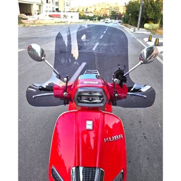 Motocam Küba Grace 50 Ön Cam 2023-2026 Model 37 cm Füme Renkli Elcikli Aparatsız Motosiklet Rüzgarlık