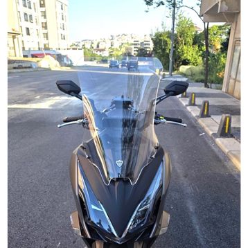 Motocam Kymco Downtown GT 350 Ön Cam 2024-2026 Model 62 cm Şeffaf Renkli 4 mm Motosiklet Rüzgarlık