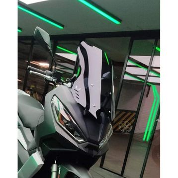 Motocam Motolüx Wow 150 Ön Cam 2023-2026 Model 55 cm Siyah Renkli 4 mm Kısa Motosiklet Rüzgarlık