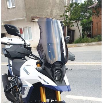 Motocam Suzuki V-Strom 800 DE Ön Cam 2023-2026 Model 50 cm Siyah Renkli 4 mm Motosiklet Rüzgarlık