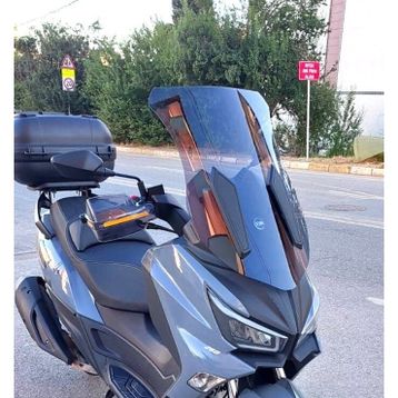 Motocam SYM Joymax Z Plus Ön Cam 2023-2026 Model 70 cm Füme Renkli 4 mm Motosiklet Rüzgarlık