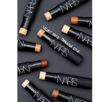 Nars Velvet Matte Barcelona Stick Fondöten