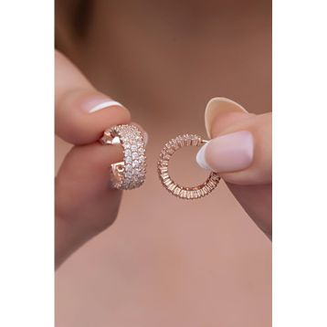 Nereze 925 Ayar Gümüş Rose 3 Sıra Beyaz Taşlı Yarım Tur Küpe