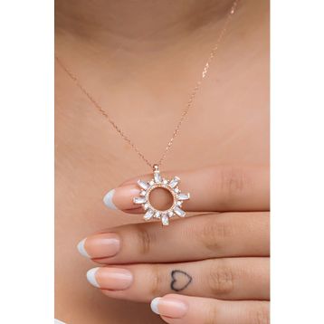 Nereze 925 Ayar Gümüş Rose Baget Taşlı Güneş Tasarım Kolye