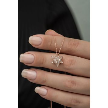 Nereze NRZ99328 Beyaz Taşlı Lotus Çiçeği 925 Ayar Gümüş Kolye