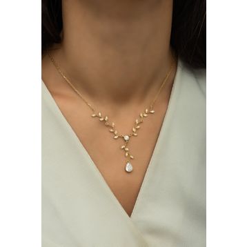 Nereze NRZ99631 Gold Zirkon Damla Taşlı Sarmaşık 925 Ayar Gümüş Kolye