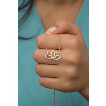 Nereze NRZ99725 Zirkon Taşlı Lotus Çiçeği 925 Ayar Gümüş Kolye