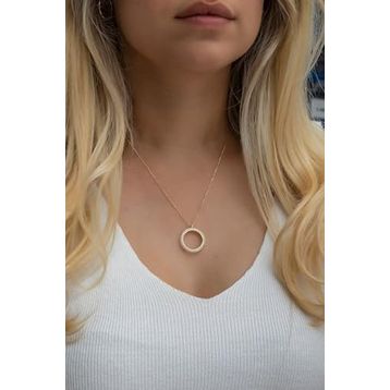 Nereze NRZ998522 925 Ayar Gold Kaplama Çerçeveli Çeyreklik Kadın Gümüş Kolye