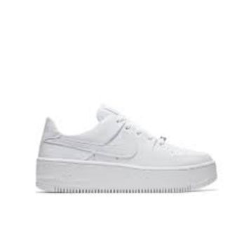 Nike AR5339-100 Kadın Spor Ayakkabı
