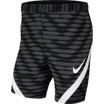 Nike CW5850-010 Siyah Erkek Şort