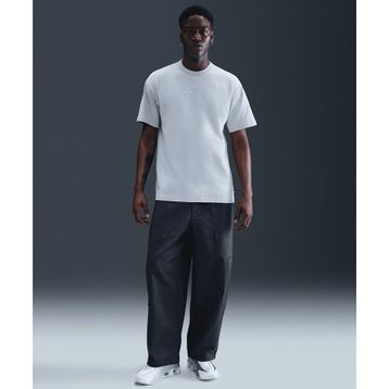Nike DO7392-057 Gri Sportswear Premium Essentials Erkek Tişört
