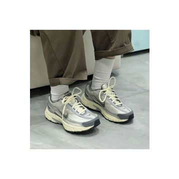Nike HQ1179-001 Initiator Gri Erkek Spor Ayakkabı