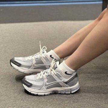 Nike Vomero 5 GS HF6998-002 Gri Spor Ayakkabı