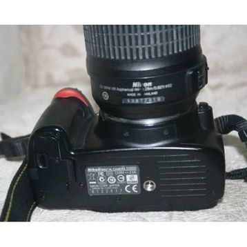 Nikon D3000 18-55mm Lens DSLR Fotoğraf Makinesi