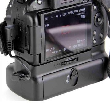 Nikon D5300 - D3300 Battery Grip