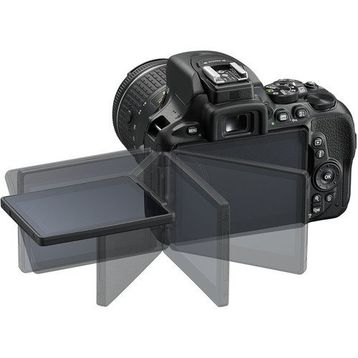 Nikon D5600 AF-P 18-55 - 70-300mm DSLR Fotoğraf Makinesi