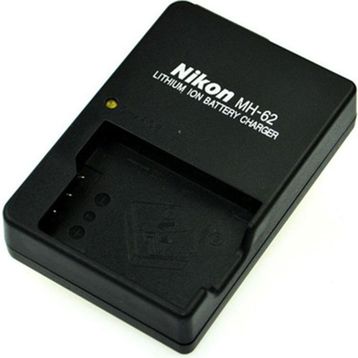 Nikon MH 62