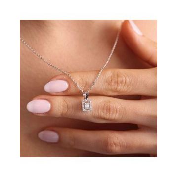 Niş Pırlanta 0.12 Karat Baget Pırlanta 14k Beyaz Altın Kolye