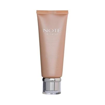 Note 401 30 ml Mineral Foundation