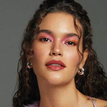 Note Iconic Sheer 210 Nemlendirici Parlak Ruj