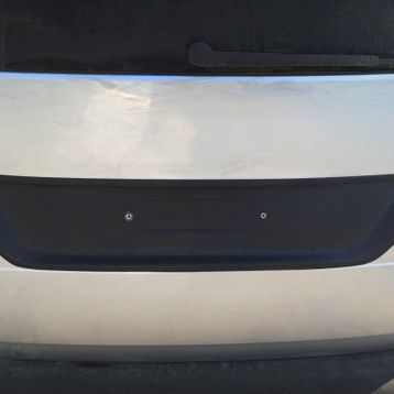 Omsa VW Caddy 2015-2020 Arası Plastik Plaka Yeri Kaplama