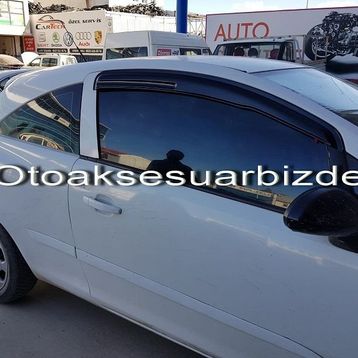 Opel Corsa 2006 D Mugen Cam Rüzgarlığı