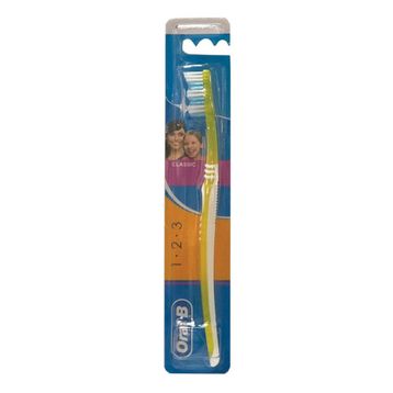 Oral-B Classic Diş Fırçası Medium