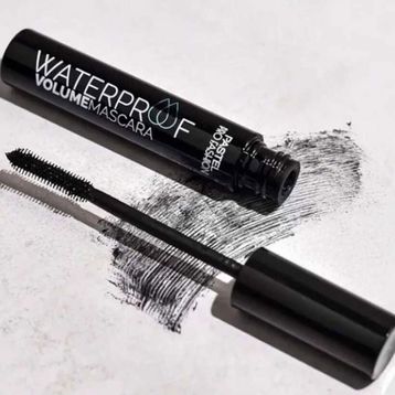 Pastel Deep Black Waterproof Volume Maskara