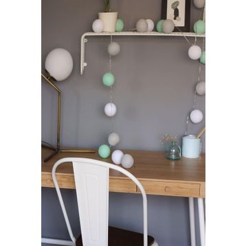 Petite Holly Işıklı Top Aydınlatma