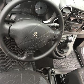Peugeot 2008 Siyah Havuzlu Paspas