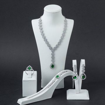 Pigado 925 Ayar Gümüş Yeşil Zirkon Taşlı Set