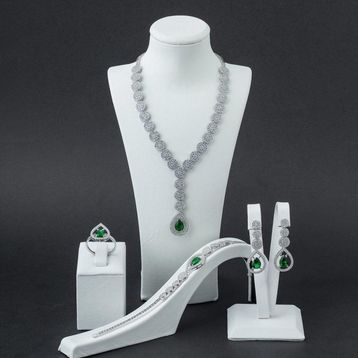 Pigado 925 Ayar Gümüş Yeşil Zirkon Taşlı Set
