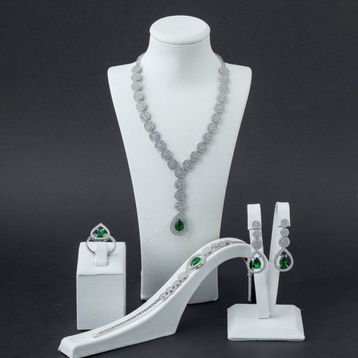 Pigado 925 Ayar Gümüş Yeşil Zirkon Taşlı Set