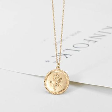 Pigado Gül İşlemeli Altın Sarısı Metal Trend Kolye