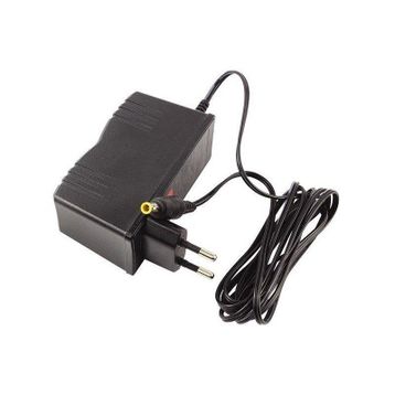 Powermaster 12 Volt 2.5 Amper Ortası İğneli Adaptör
