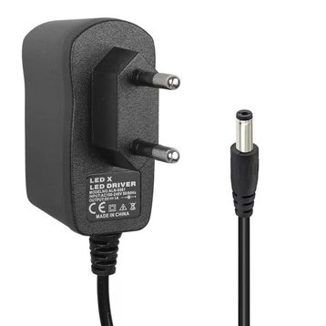 Powermaster Pm-5737 5 Volt - 1 Amper 3.5x1.35 mm Uçlu Plastik Kasa Priz Tipi Adaptör
