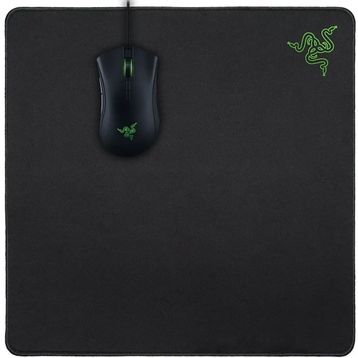 Razer RZ02-01830200-R3M1 Gigantus Mousepad