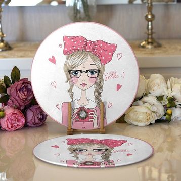 RealHomes 2 34x34 cm Renkli 1 Fashion Girl Dijital Baskılı Modern Yuvarlak Servis Altlığı Supla