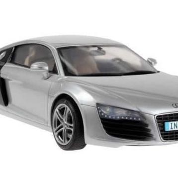 Revell Audi R8 Model Set Araba