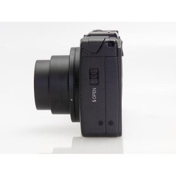 Ricoh GR IV Dijital Fotoğraf Makinesi
