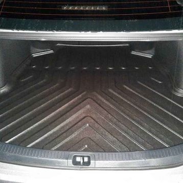 Rizline Ford Focus 1 HB 3D Bagaj Havuzu