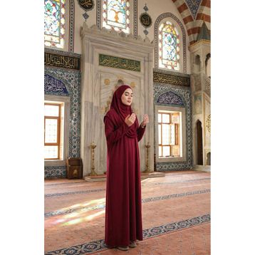 Sefamerve 1973-04 Mürdüm Namaz Elbisesi