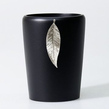 Selim Leaf Siyah Gümüş Diş Fırçalık