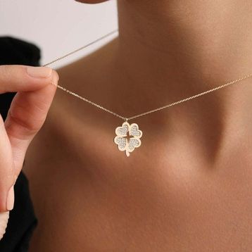 Sembol Gold Altın Kalpli Yonca Kolye