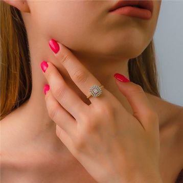 Siena 14 Ayar Baget Taşlı Yeşil Altın Yüzük
