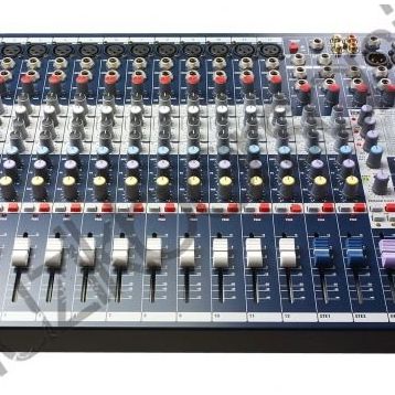 Soundcraft EFX12 Deck Mikser
