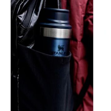 Stanley 0,47 lt Lacivert Classic Trigger Action Termos